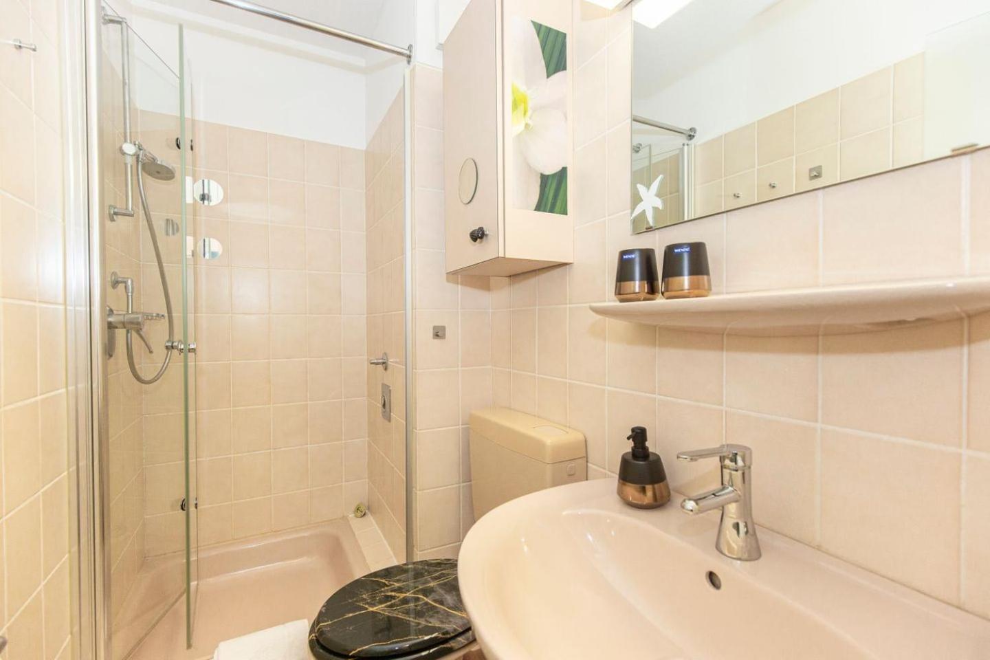 Lord Nelson Cuxhaven Appartement Buitenkant foto
